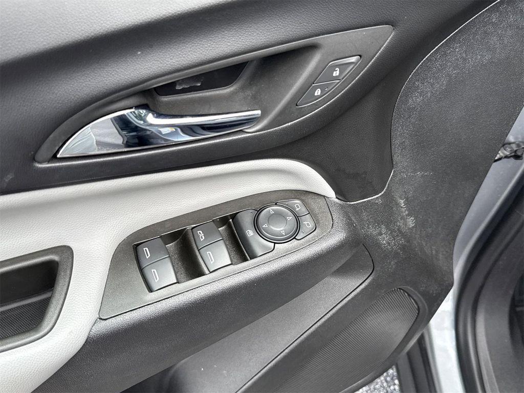 used 2023 Chevrolet Equinox car, priced at $22,300