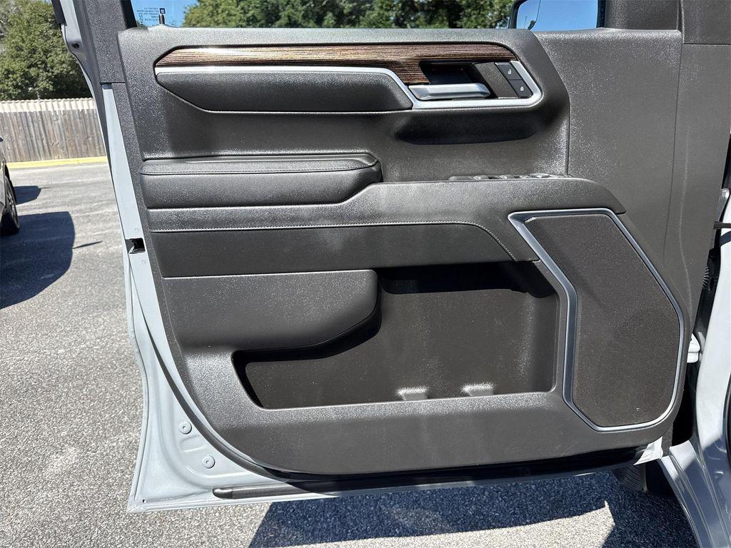 used 2024 GMC Sierra 1500 car, priced at $53,900