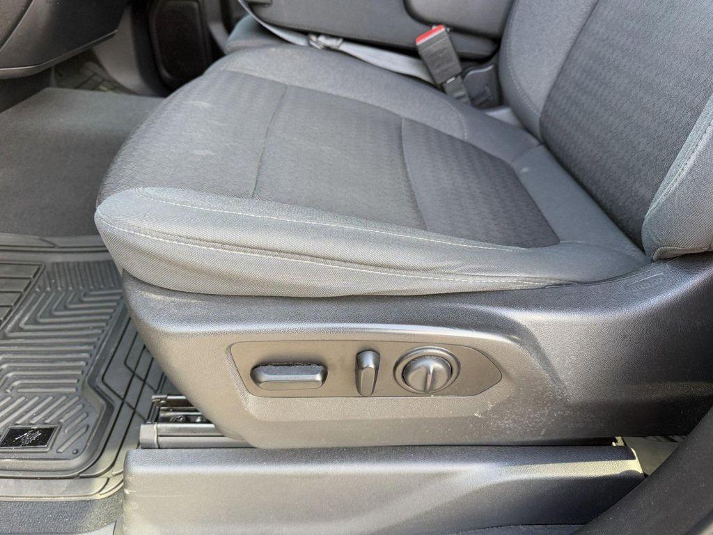 used 2021 Chevrolet Silverado 1500 car, priced at $31,900