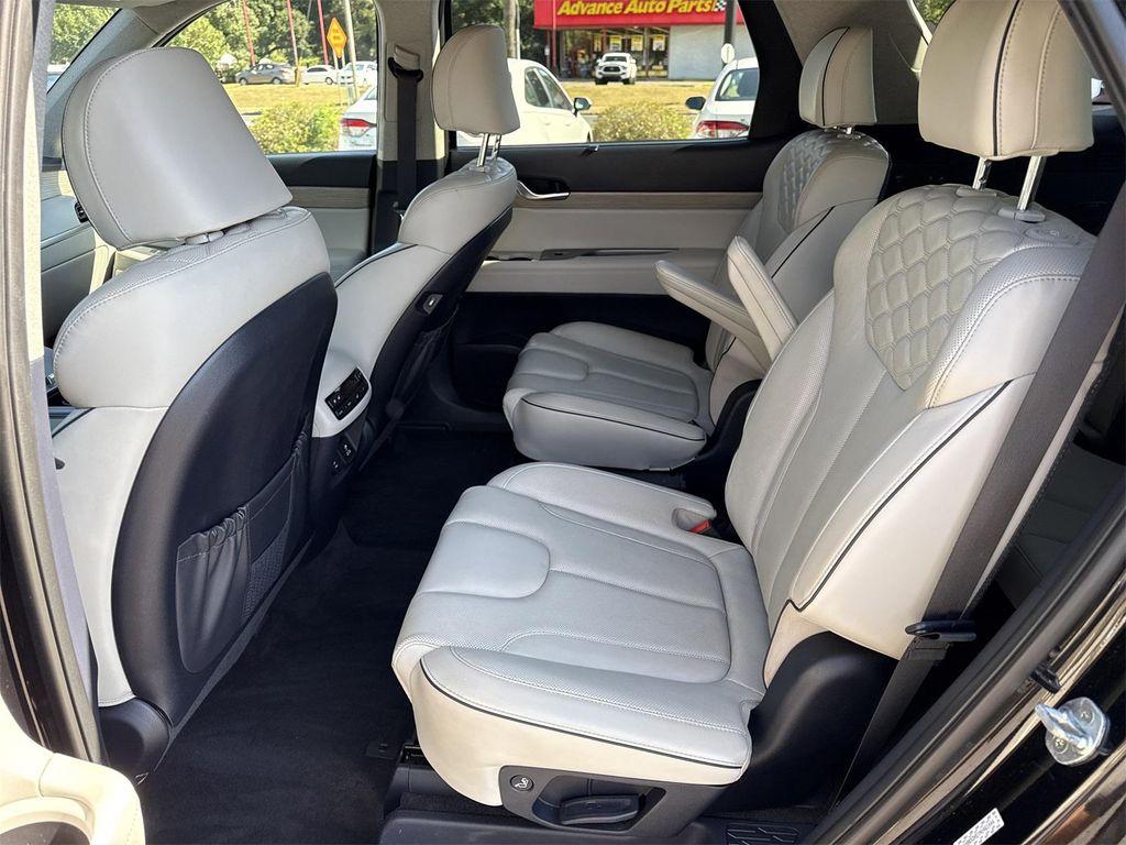 used 2022 Hyundai Palisade car, priced at $37,900