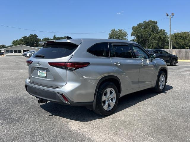 used 2022 Toyota Highlander car, priced at $33,900