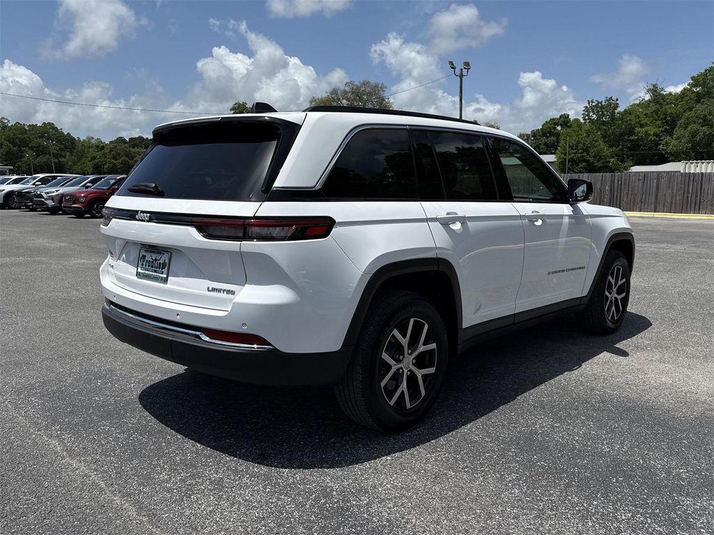 used 2024 Jeep Grand Cherokee car, priced at $38,900
