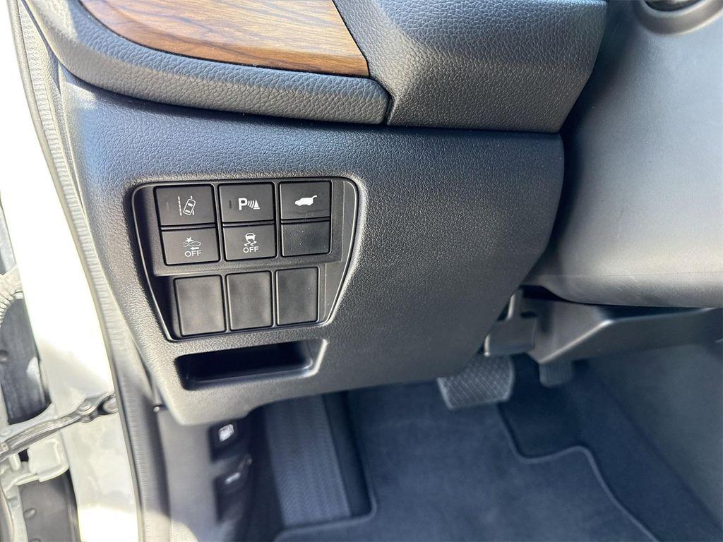 used 2022 Honda CR-V Hybrid car, priced at $32,900