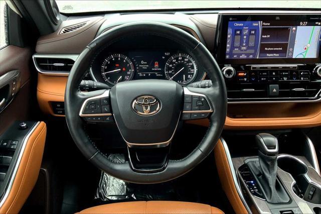 used 2020 Toyota Highlander car, priced at $36,920