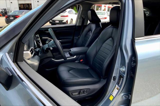 used 2024 Toyota Highlander car, priced at $43,277