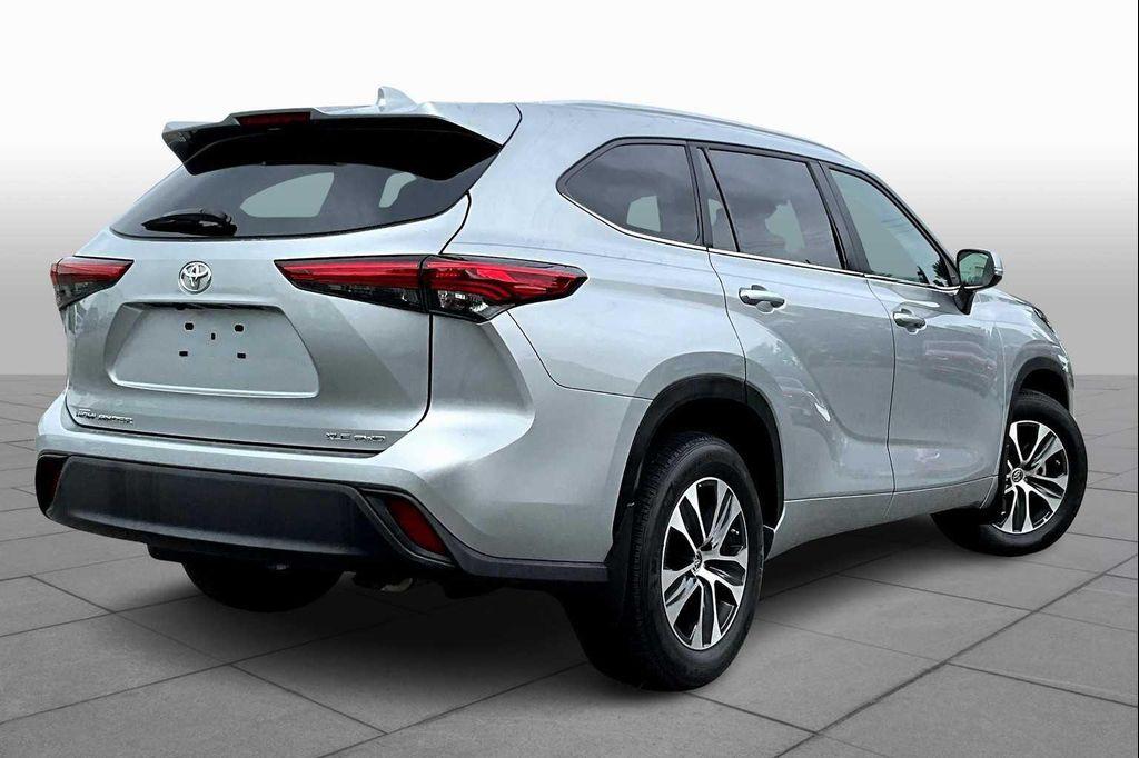 used 2023 Toyota Highlander car, priced at $39,000