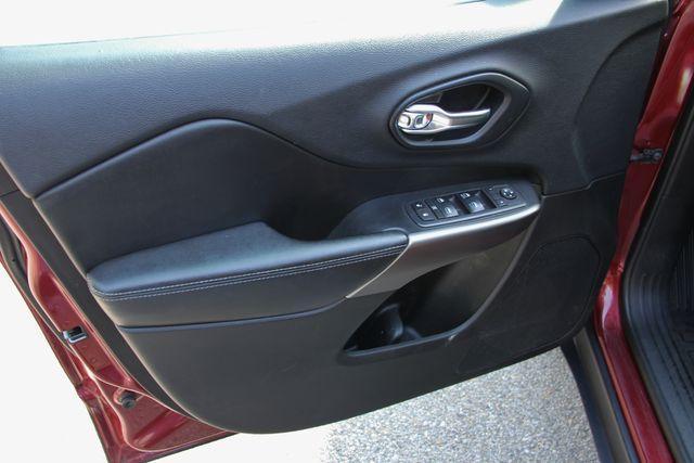 used 2019 Jeep Cherokee car, priced at $10,990
