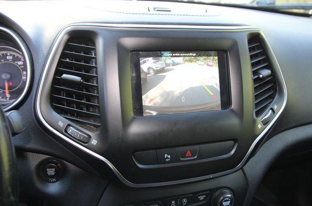 used 2019 Jeep Cherokee car, priced at $10,990
