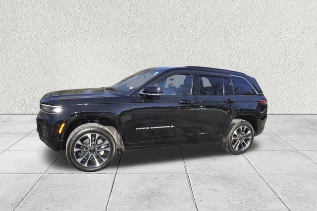 used 2024 Jeep Grand Cherokee car, priced at $48,495