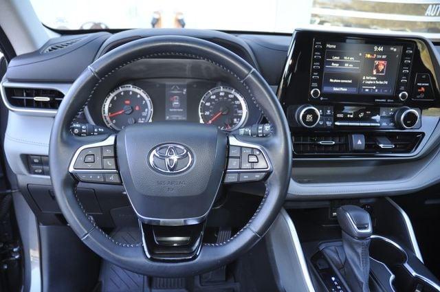 used 2021 Toyota Highlander car, priced at $29,990