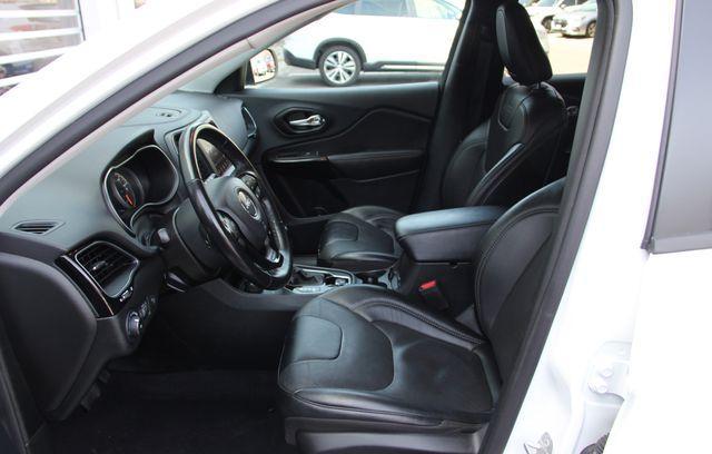 used 2023 Jeep Cherokee car, priced at $21,990