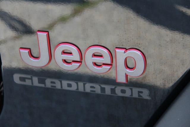 used 2022 Jeep Gladiator car, priced at $35,990