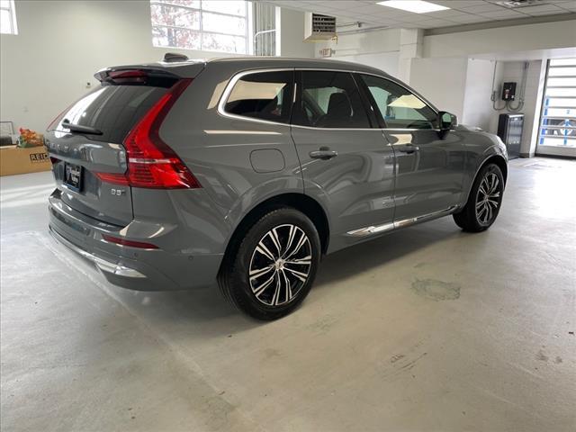 used 2022 Volvo XC60 car, priced at $36,995