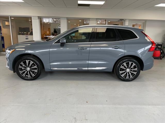 used 2022 Volvo XC60 car, priced at $36,995