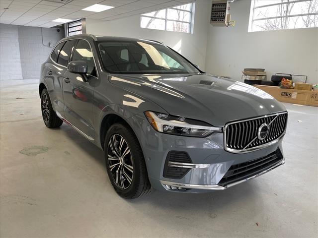 used 2022 Volvo XC60 car, priced at $36,995