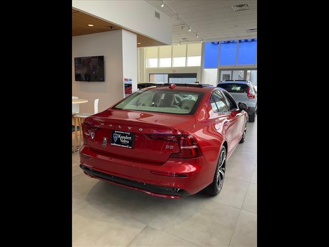 new 2024 Volvo S60 car, priced at $45,195