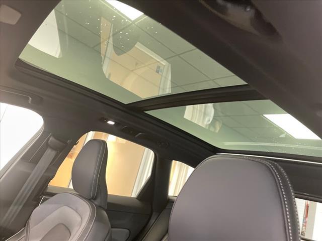 used 2022 Volvo XC60 car, priced at $41,995
