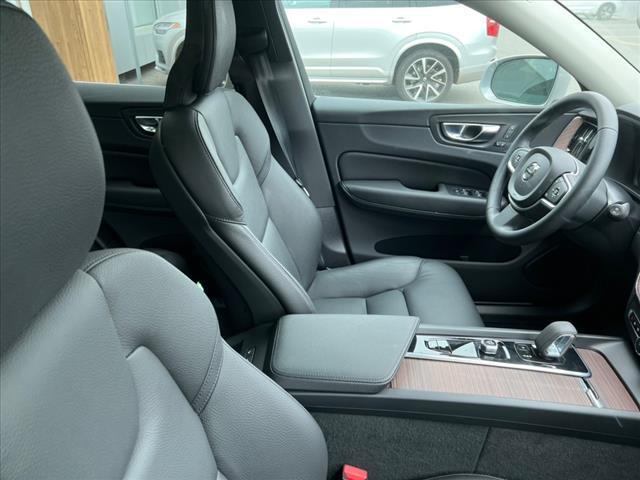 used 2022 Volvo XC60 car, priced at $35,995
