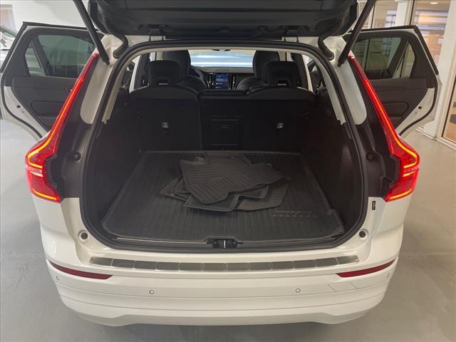 used 2022 Volvo XC60 car, priced at $35,995