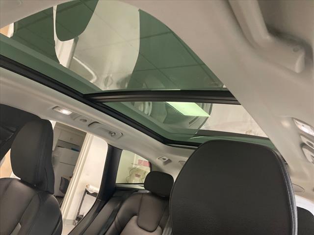 used 2022 Volvo XC60 car, priced at $35,995