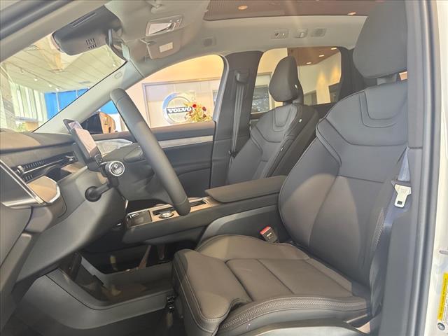 new 2025 Volvo EX90 car, priced at $90,490