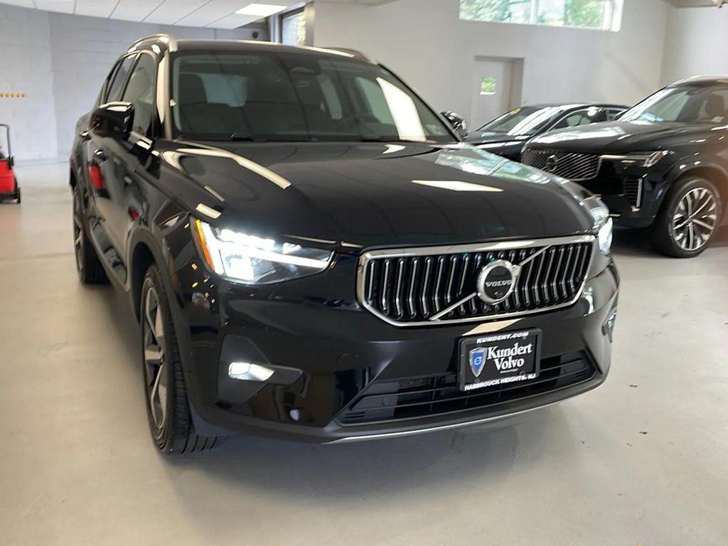 used 2023 Volvo XC40 car, priced at $31,995