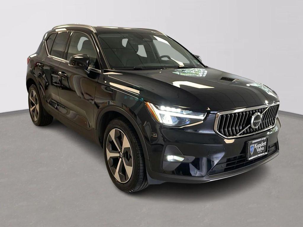 used 2023 Volvo XC40 car, priced at $31,995
