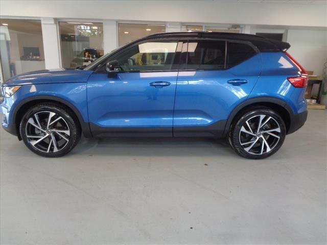 used 2020 Volvo XC40 car, priced at $29,995