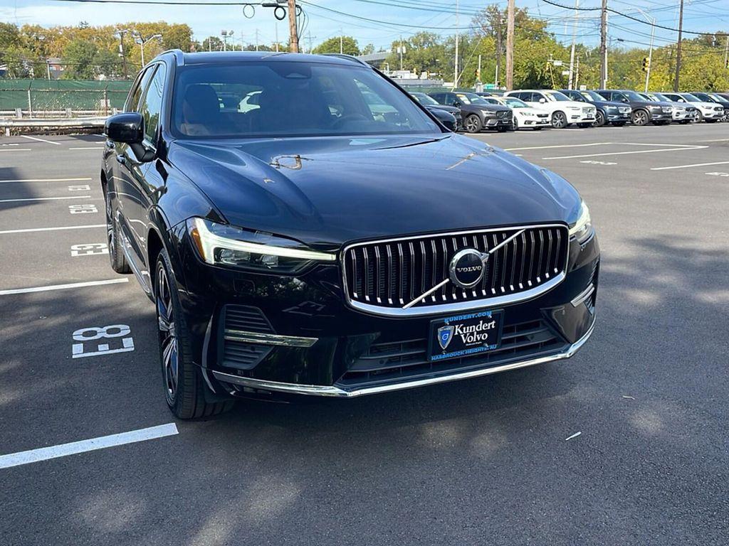 used 2022 Volvo XC60 car, priced at $33,995