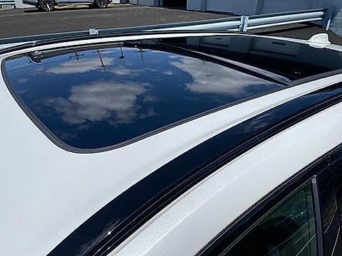 used 2022 Volvo XC60 Recharge Plug-In Hybrid car, priced at $40,995