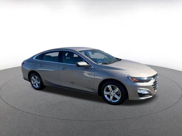 used 2023 Chevrolet Malibu car, priced at $15,384