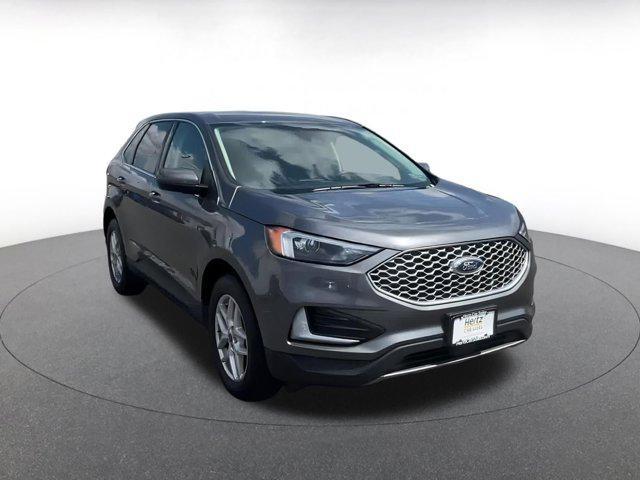 used 2024 Ford Edge car, priced at $25,395