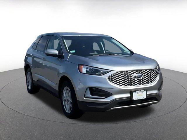 used 2024 Ford Edge car, priced at $23,633