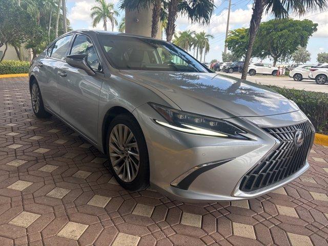 used 2022 Lexus ES 300h car, priced at $37,890