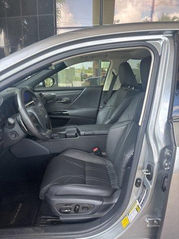 used 2022 Lexus ES 300h car, priced at $37,890