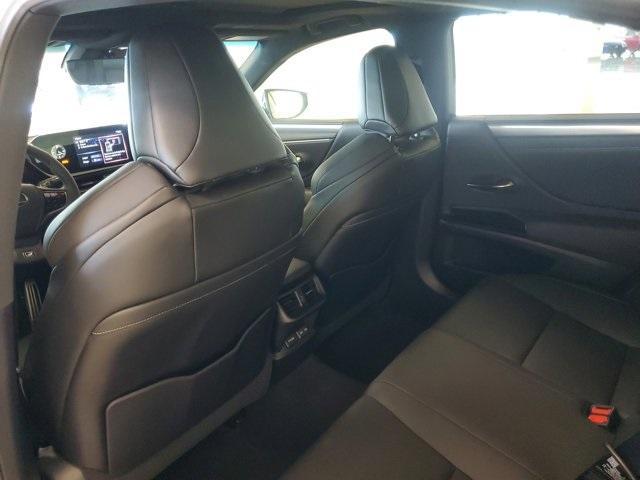used 2022 Lexus ES 350 car, priced at $32,900