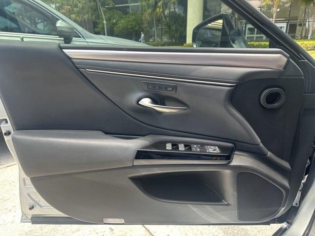 used 2022 Lexus ES 350 car, priced at $34,180