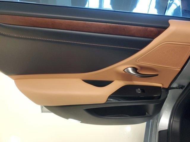 used 2023 Lexus ES 350 car, priced at $35,991