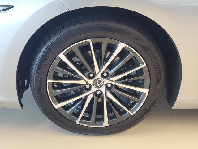 used 2023 Lexus ES 350 car, priced at $35,991