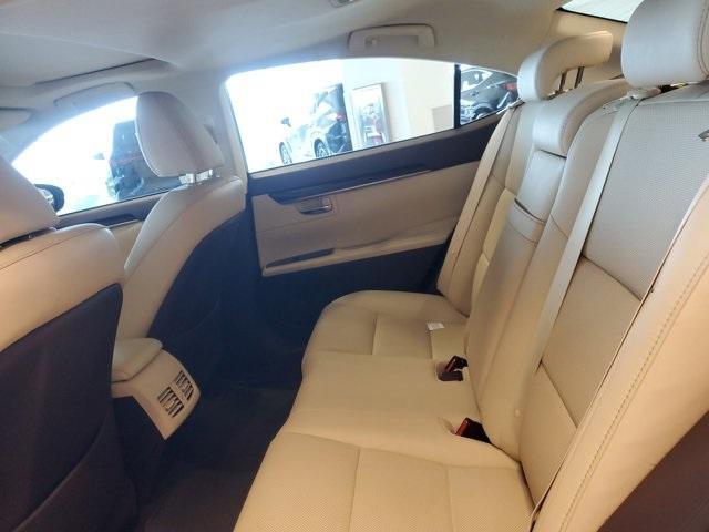 used 2017 Lexus ES 350 car, priced at $23,900