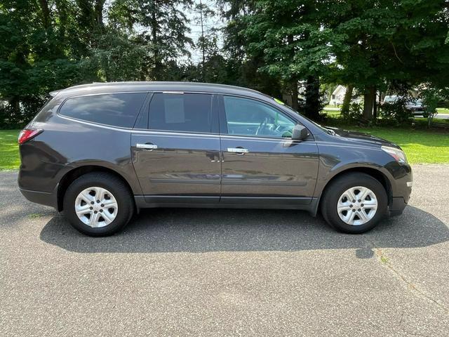 used 2016 Chevrolet Traverse car, priced at $10,900