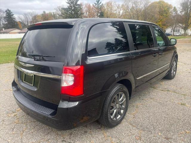 used 2016 Chrysler Town & Country car, priced at $9,990