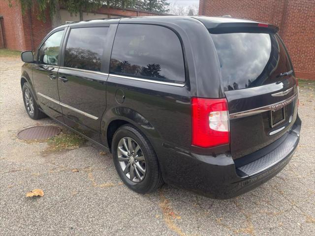 used 2016 Chrysler Town & Country car, priced at $9,990