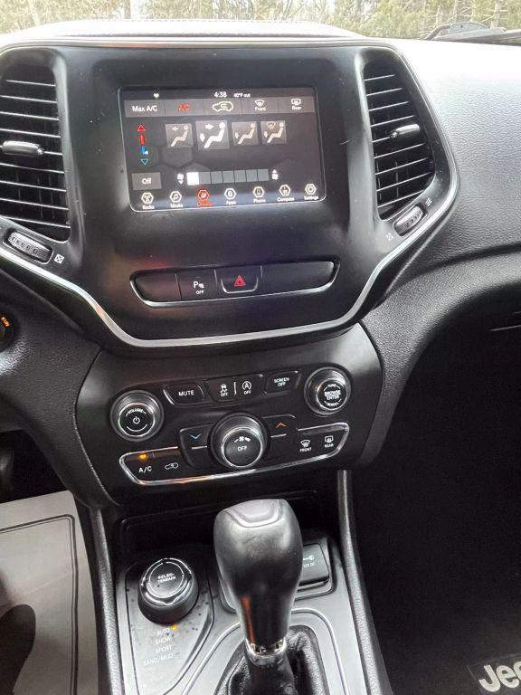 used 2020 Jeep Cherokee car, priced at $17,990