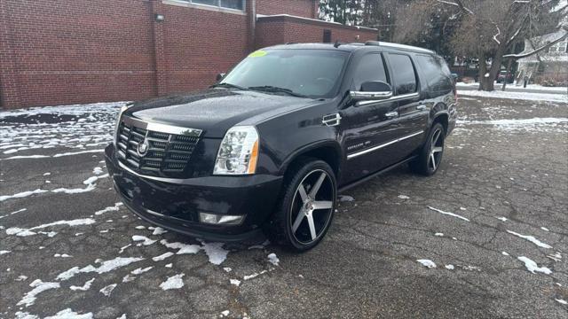 used 2010 Cadillac Escalade ESV car, priced at $15,500