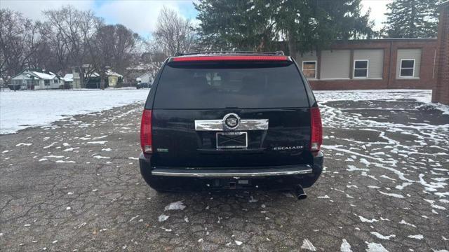 used 2010 Cadillac Escalade ESV car, priced at $15,500