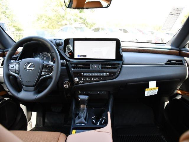 new 2025 Lexus ES 300h car, priced at $50,490