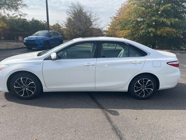 used 2015 Toyota Camry Hybrid car, priced at $14,000