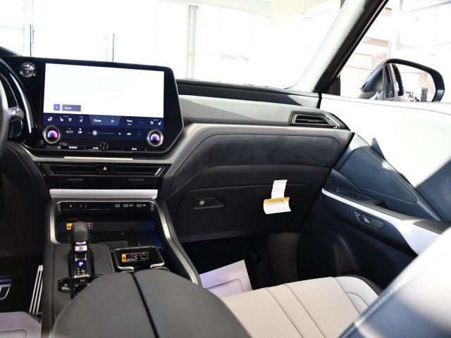 new 2025 Lexus TX 500h car, priced at $70,881