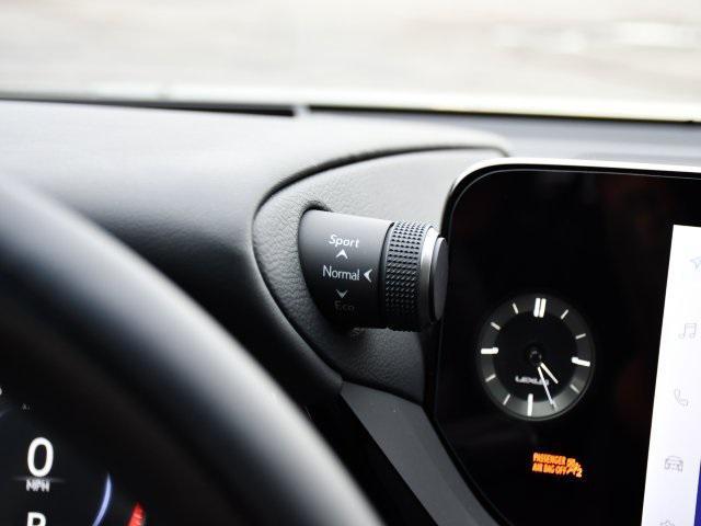 new 2025 Lexus ES 350 car, priced at $54,130